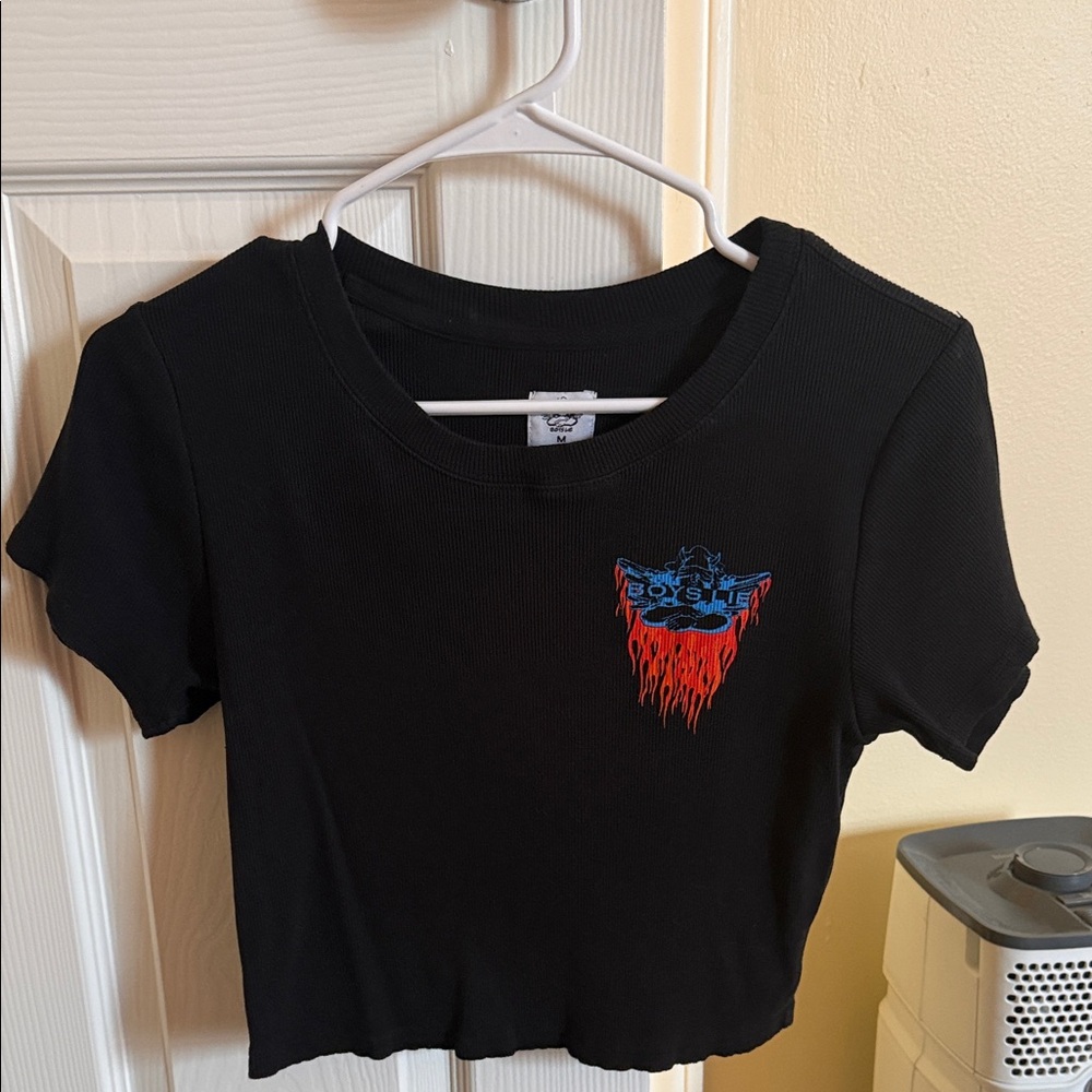 Boys Lie Black Crop Tee with Red & Blue Drip Design size Medium
